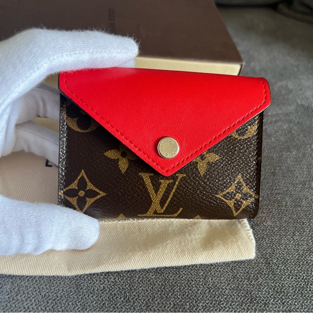 Louis Vuitton card case - Picture 1 of 10